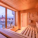 Mueritzsonne - In Der Hafenresidenz Mit Balkon & Wellness