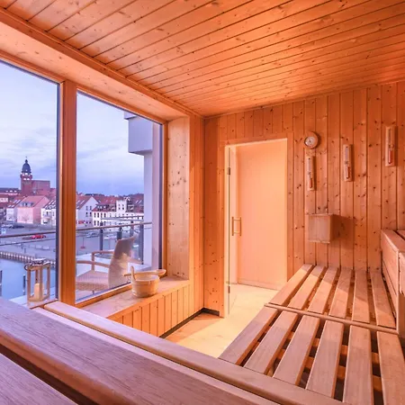 Mueritzsonne - In Der Hafenresidenz Mit Balkon & Wellness