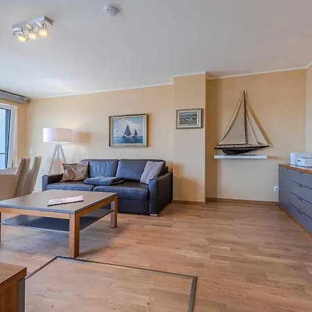 Mueritzsonne - In Der Hafenresidenz Mit Balkon & Wellness *